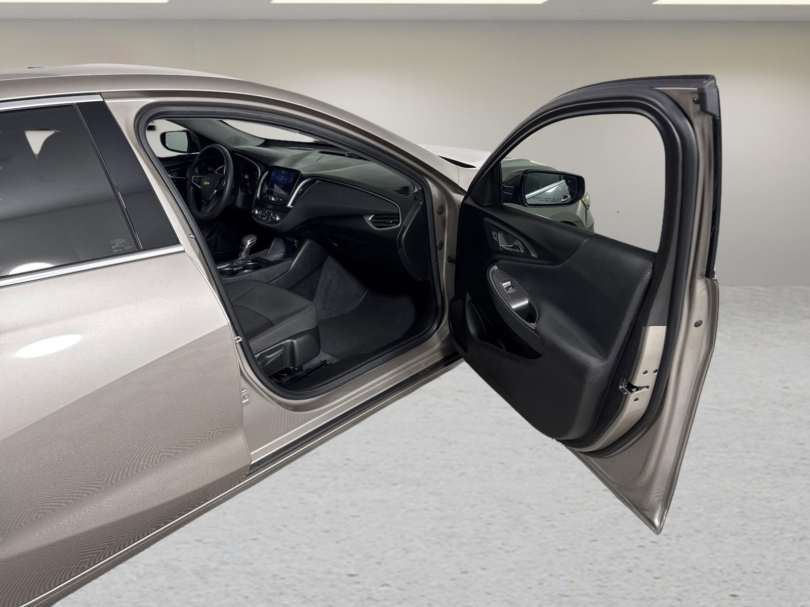 2024 Chevrolet Malibu Vehicle Photo in GEORGETOWN, TX 78626-7508