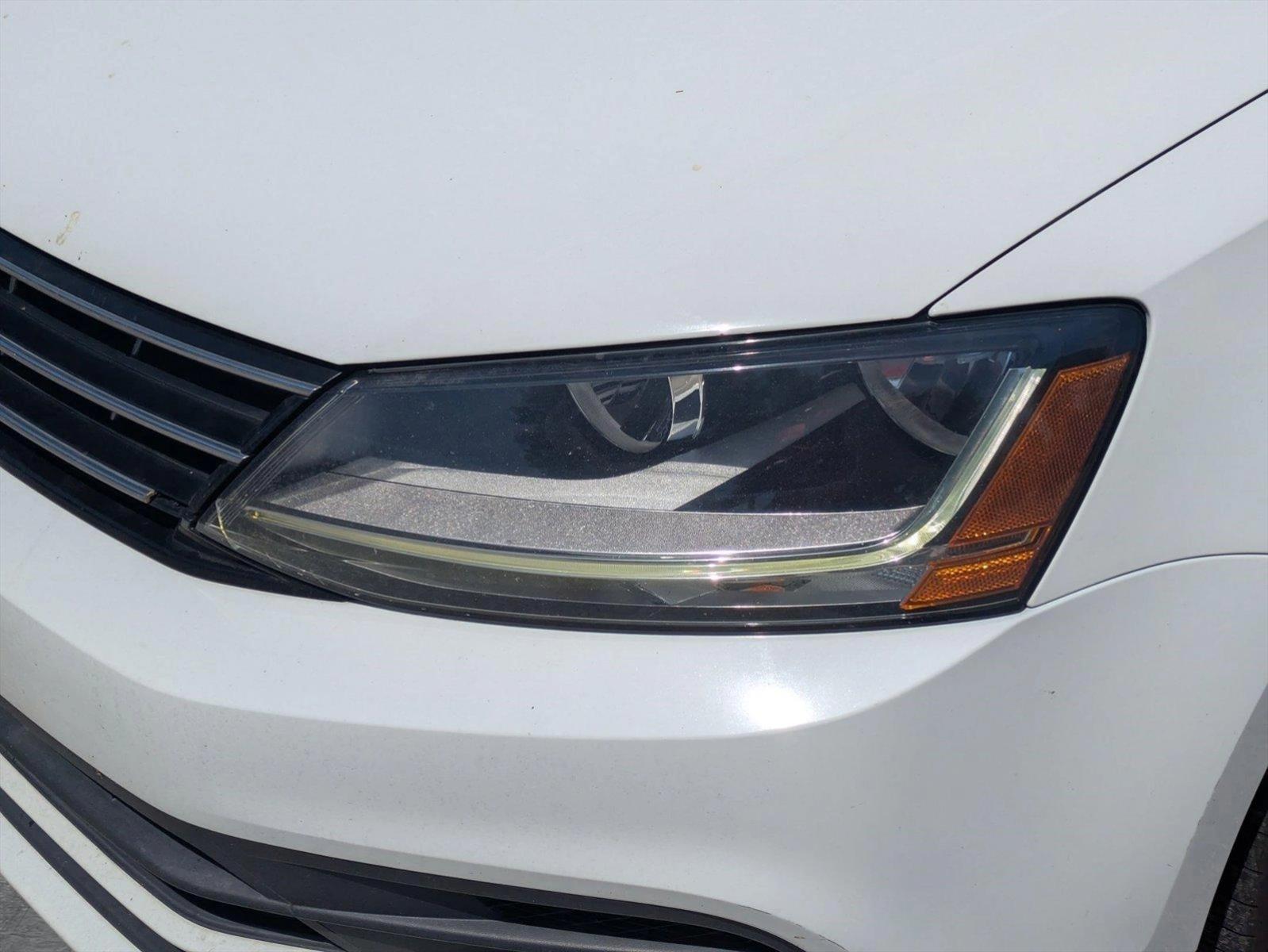 2018 Volkswagen Jetta Vehicle Photo in GREENACRES, FL 33463-3207