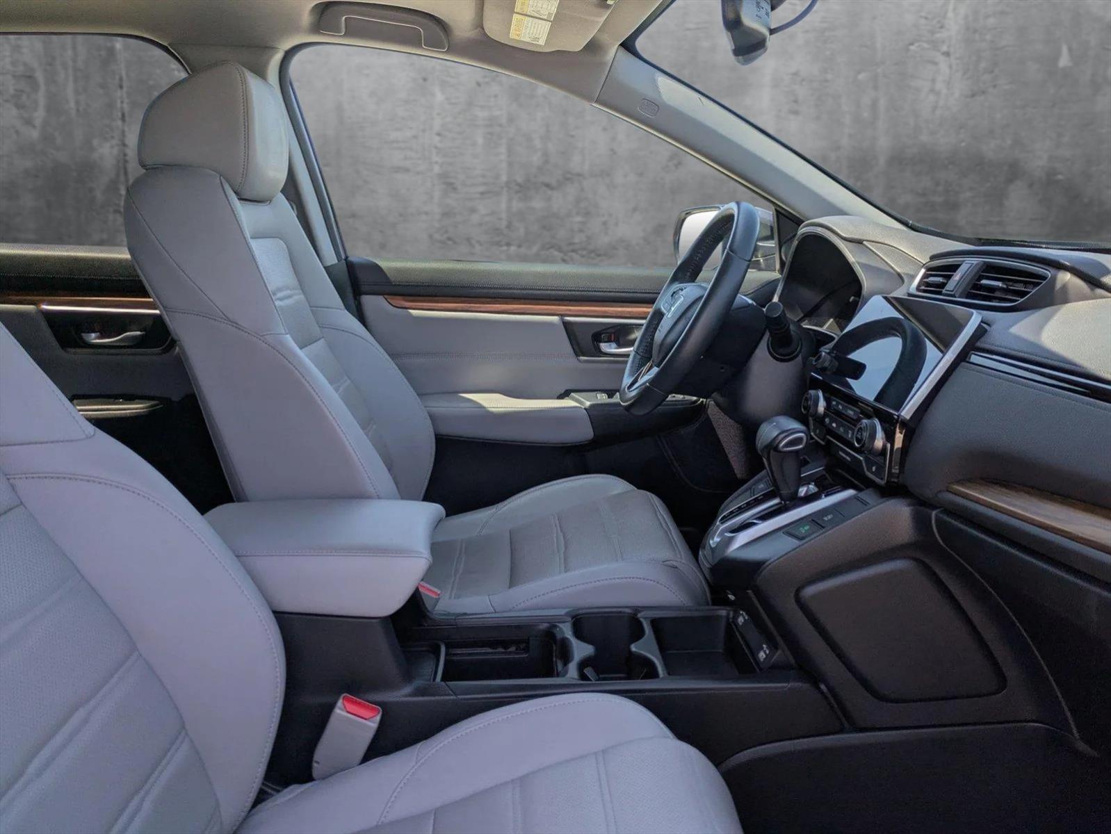 2022 Honda CR-V Vehicle Photo in Valencia, CA 91355