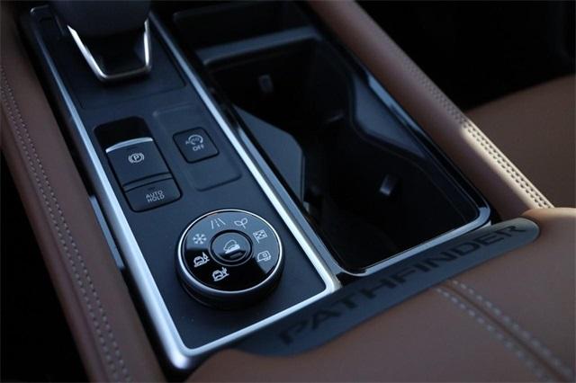 2025 Nissan Pathfinder Vehicle Photo in Hazelwood, MO 63042