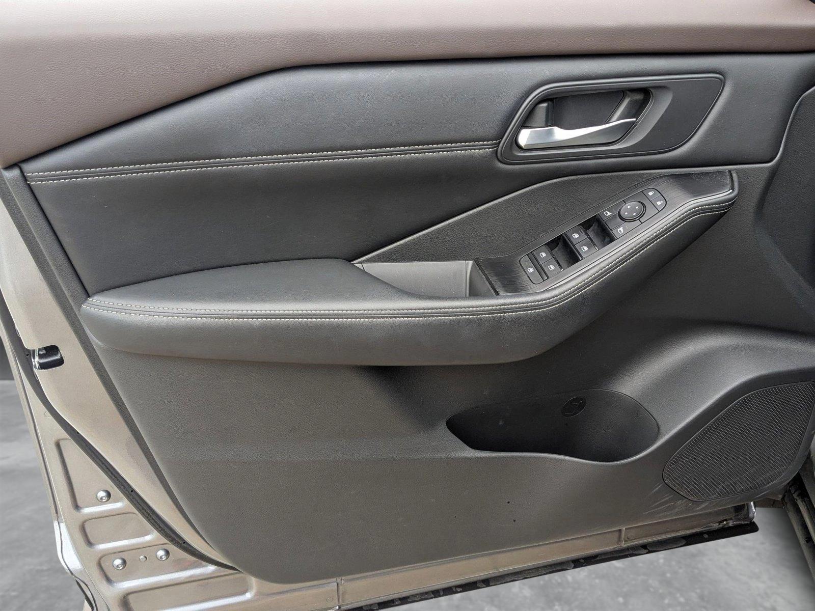 2022 Nissan Rogue Vehicle Photo in Pembroke Pines , FL 33084