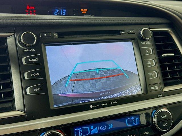 2019 Toyota Highlander Vehicle Photo in Flemington, NJ 08822