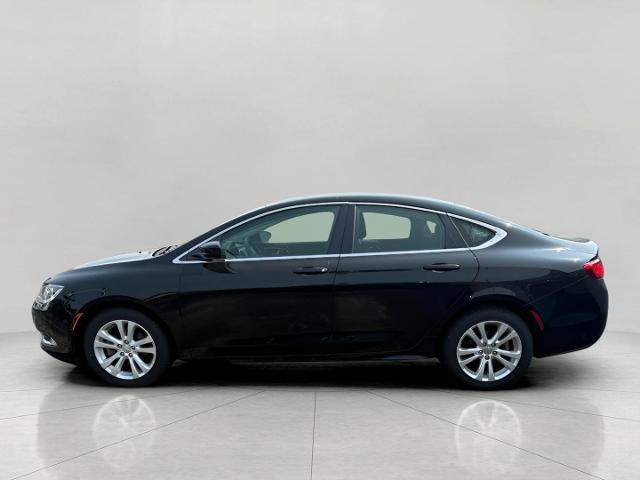 2016 Chrysler 200 Vehicle Photo in Neenah, WI 54956
