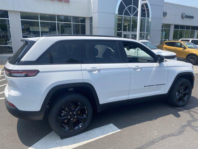 2025 Jeep Grand Cherokee Vehicle Photo in Doylsetown, PA 18901
