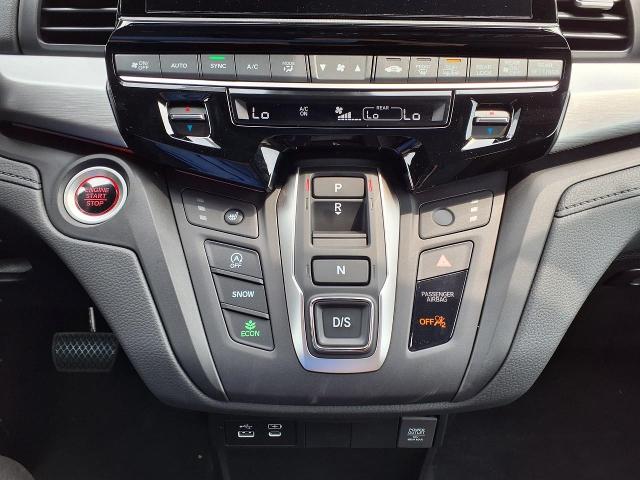 2025 Honda Odyssey Vehicle Photo in Oshkosh, WI 54904