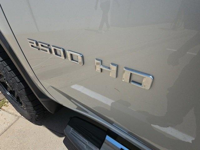 2020 Chevrolet Silverado 2500 HD Vehicle Photo in ENGLEWOOD, CO 80113-6708