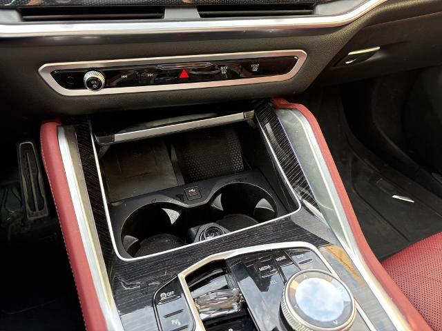 2024 BMW X6 xDrive40i Vehicle Photo in Peoria, IL 61615
