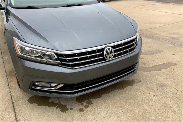 2016 Volkswagen Passat Vehicle Photo in TOPEKA, KS 66609-0000