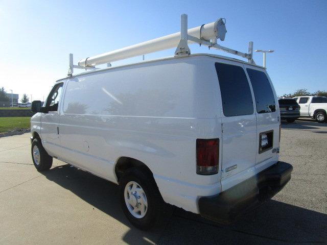 2008 Ford Econoline Cargo Van Vehicle Photo in Cedar Rapids, IA 52402