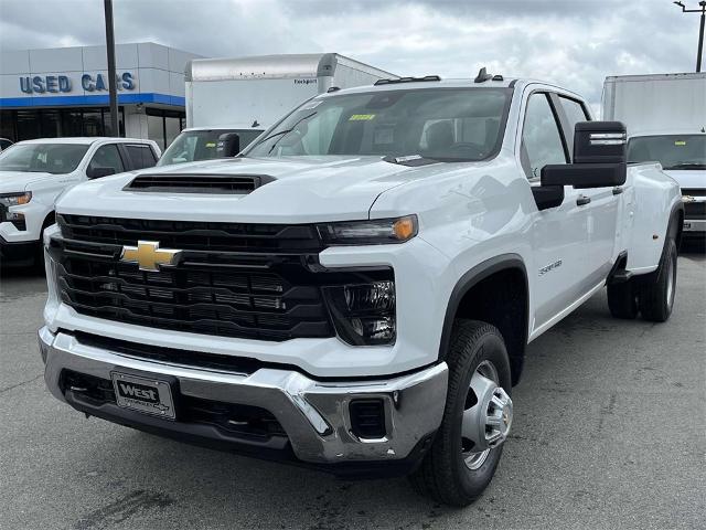 2024 Chevrolet Silverado 3500 HD Vehicle Photo in ALCOA, TN 37701-3235