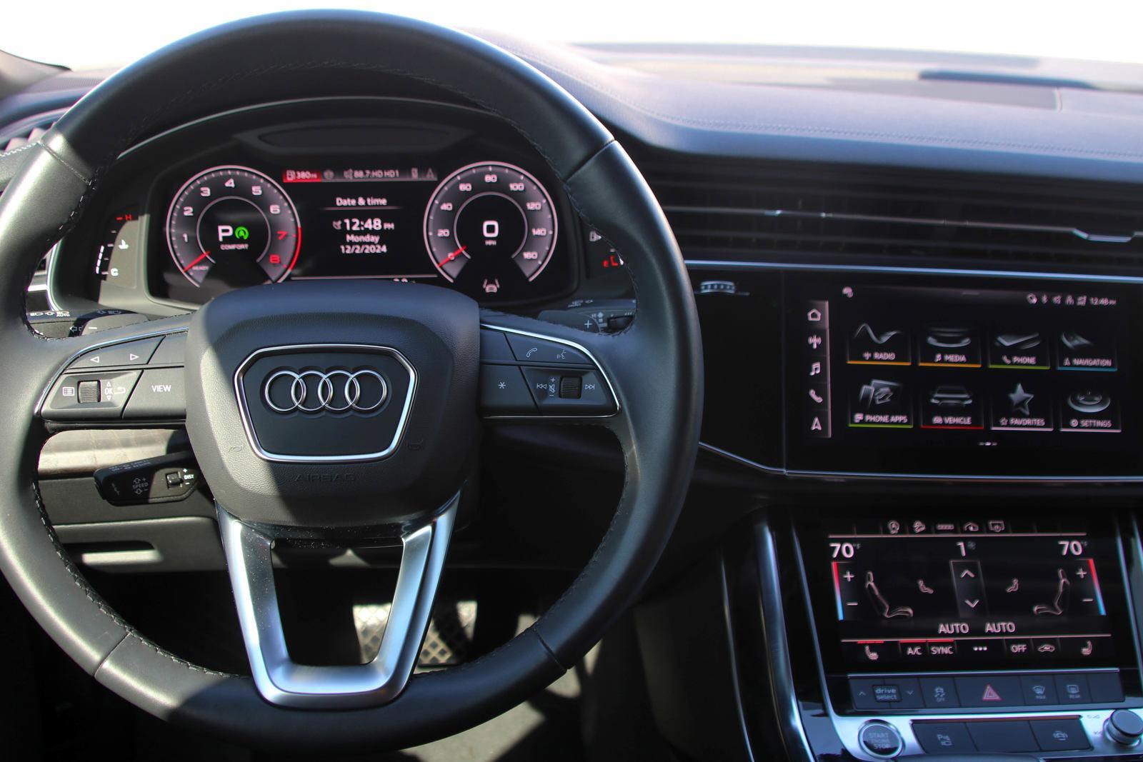 2024 Audi Q7 Vehicle Photo in SUGAR LAND, TX 77478