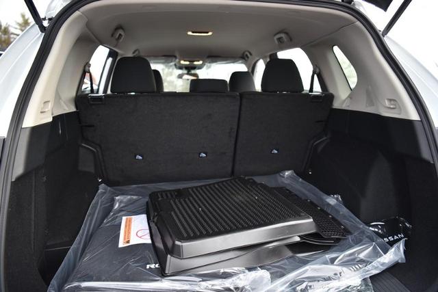 2025 Nissan Rogue Vehicle Photo in Ballwin, MO 63011