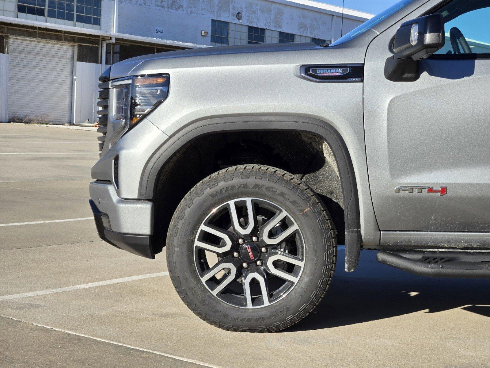 2025 GMC Sierra 1500 Vehicle Photo in DALLAS, TX 75209-3016