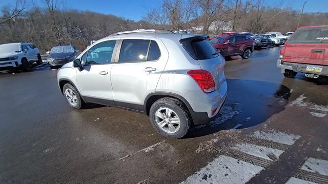 2022 Chevrolet Trax Vehicle Photo in Pleasant Hills, PA 15236