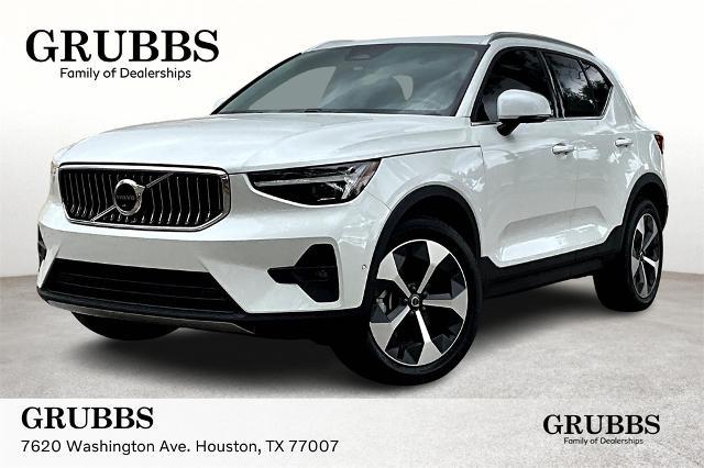 2025 Volvo XC40 Vehicle Photo in Houston, TX 77007