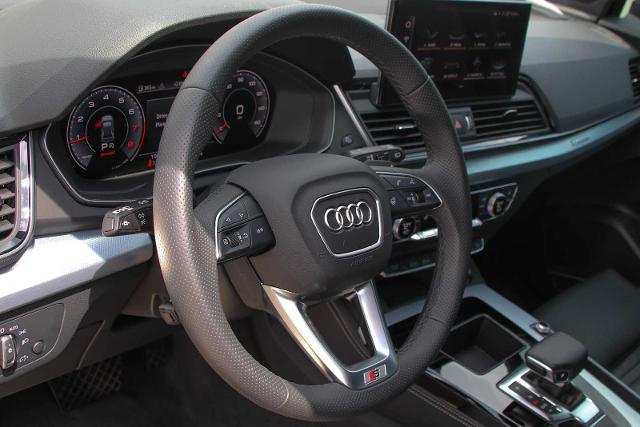 2024 Audi Q5 Vehicle Photo in SUGAR LAND, TX 77478