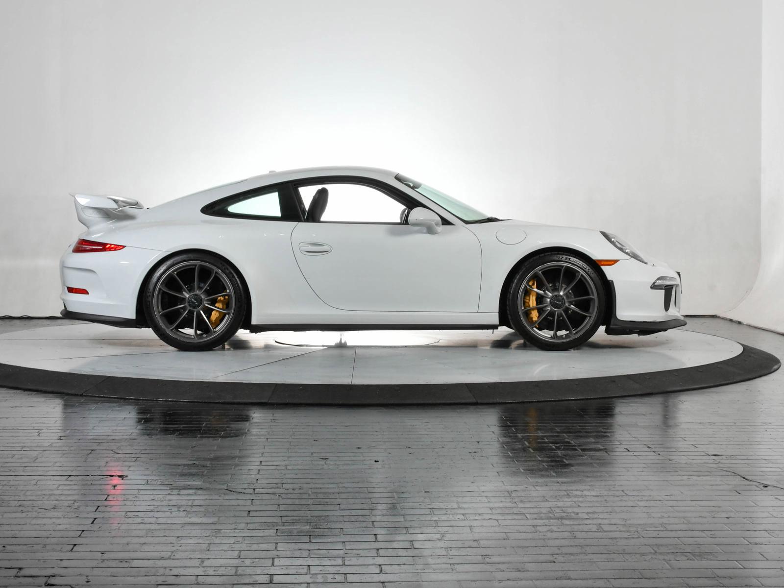 2015 Porsche 911 Vehicle Photo in DALLAS, TX 75235