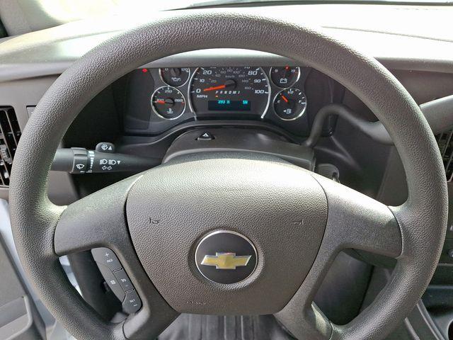 2025 Chevrolet Express Cargo 3500 Vehicle Photo in DANBURY, CT 06810-5034
