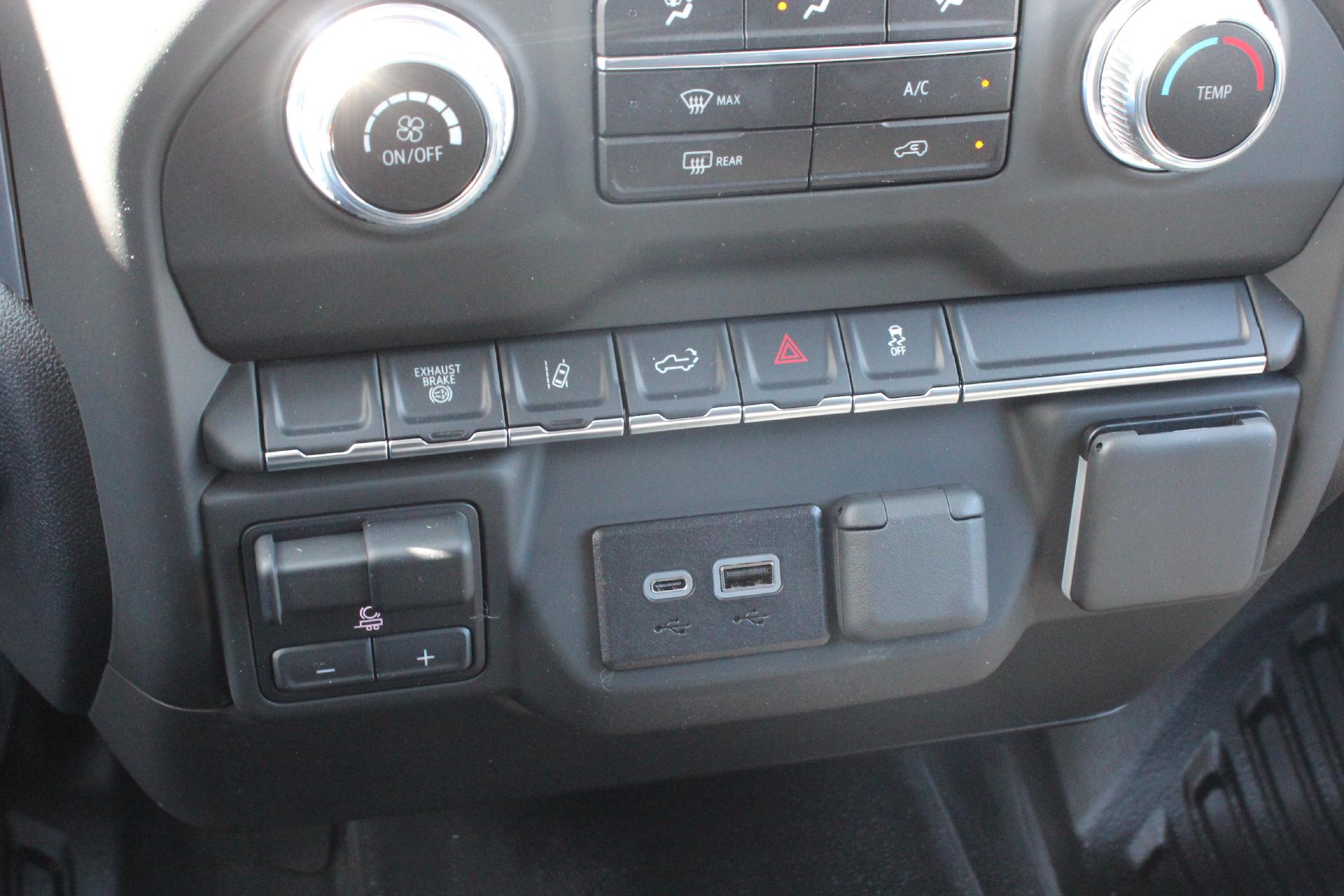 2025 GMC Sierra 3500 HD Vehicle Photo in AURORA, CO 80012-4011