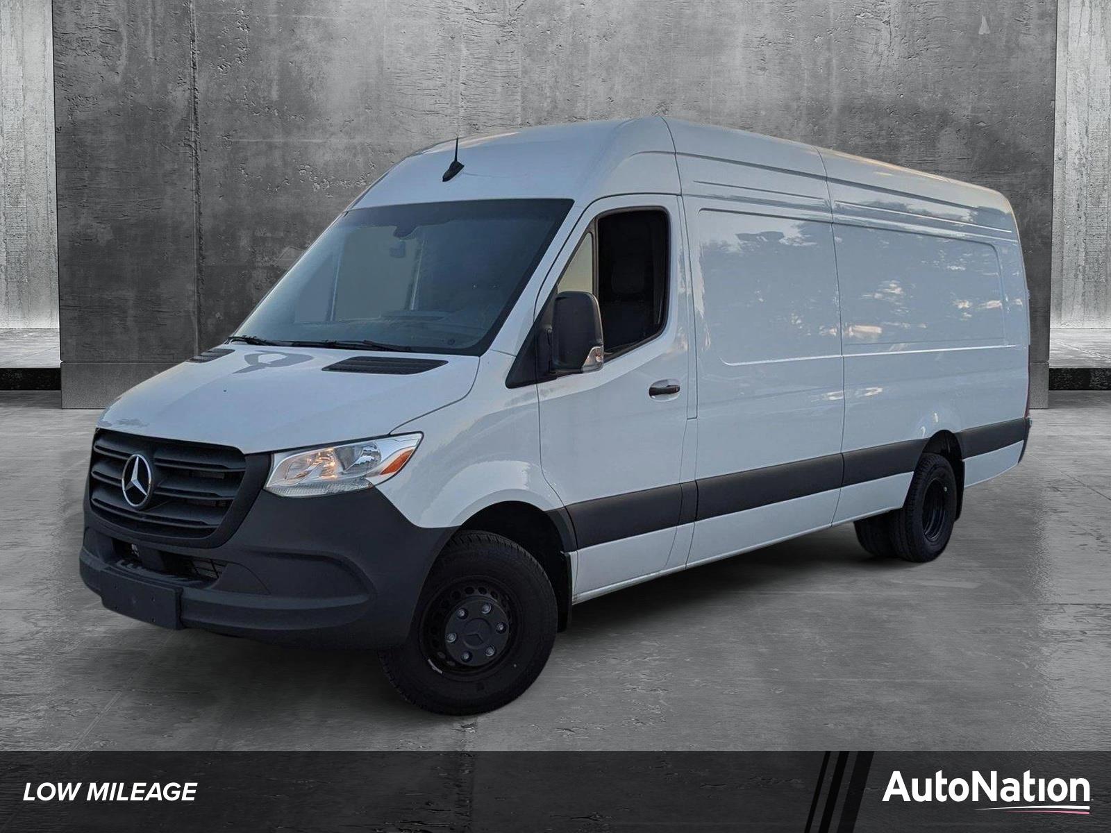 2024 Mercedes-Benz Sprinter Cargo Van Vehicle Photo in PEMBROKE PINES, FL 33024-6534