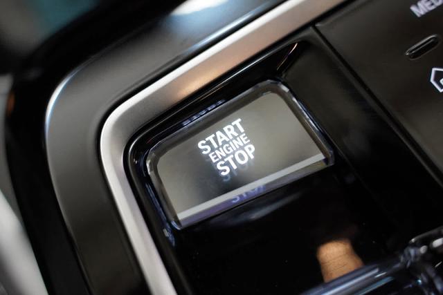 2024 BMW 740i xDrive Vehicle Photo in GRAPEVINE, TX 76051