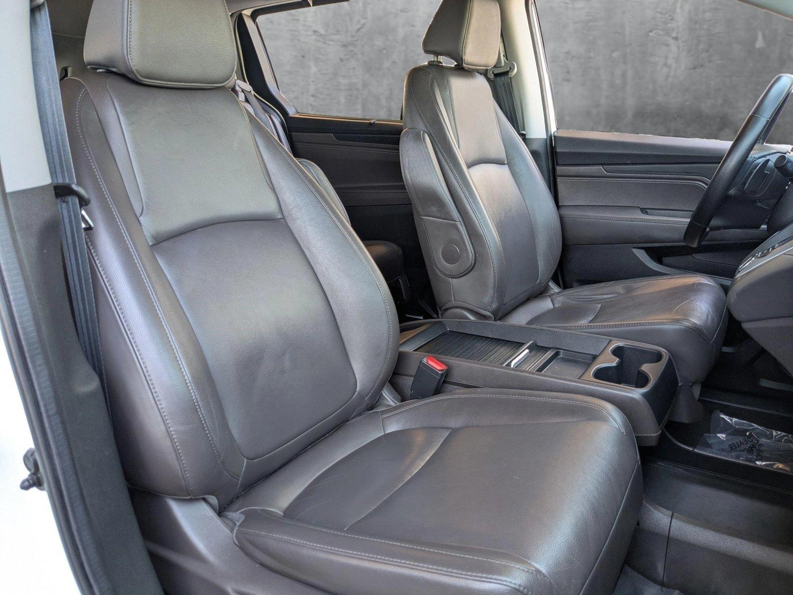 2019 Honda Odyssey Vehicle Photo in Valencia, CA 91355
