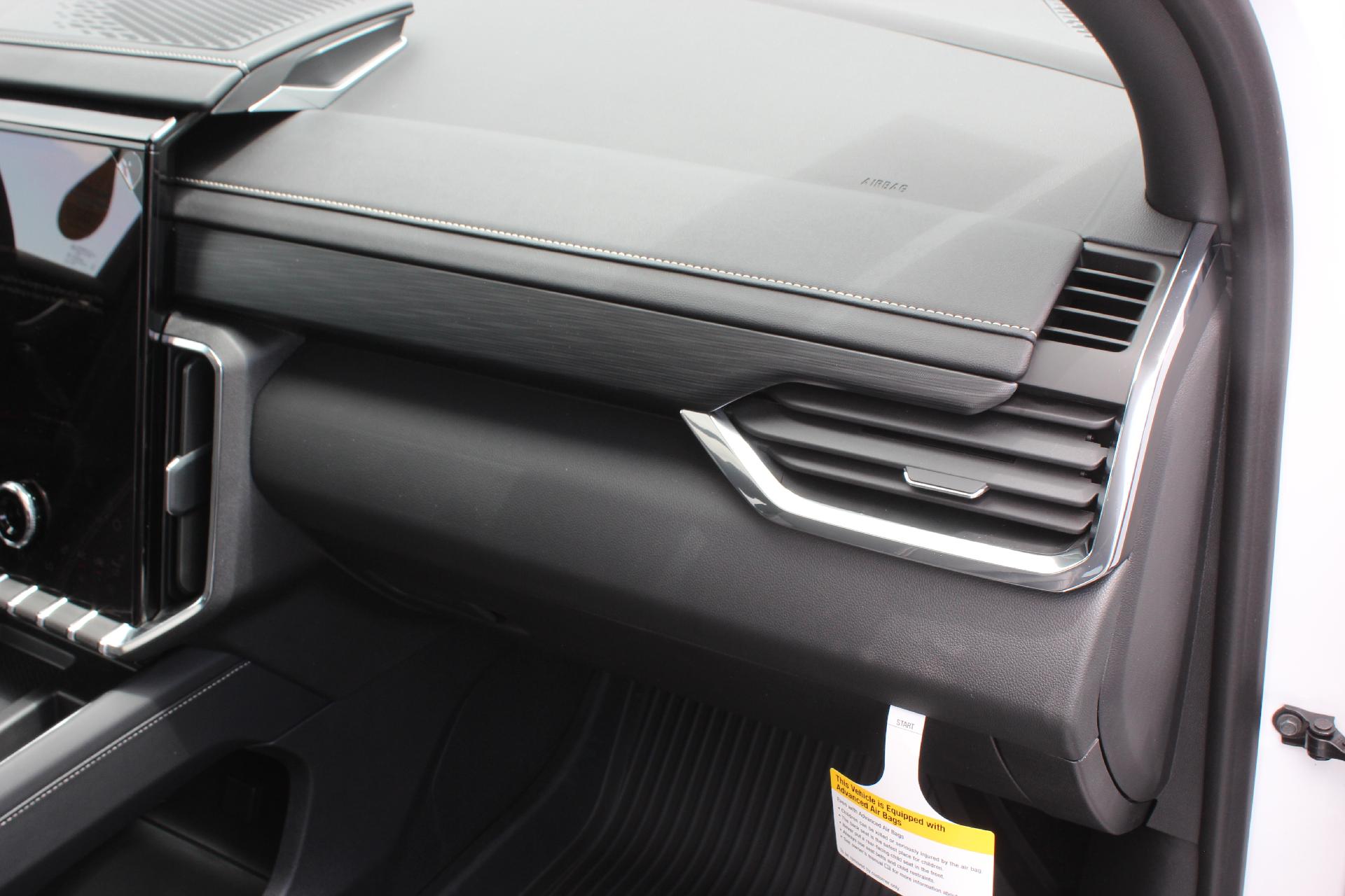 2025 GMC Acadia Vehicle Photo in AURORA, CO 80012-4011