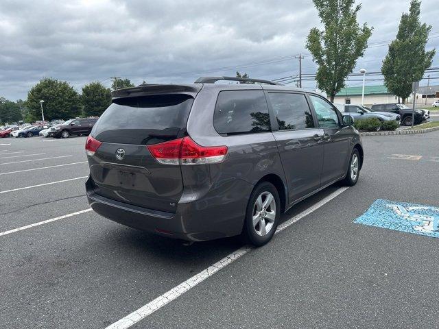 2013 Toyota Sienna Vehicle Photo in Flemington, NJ 08822