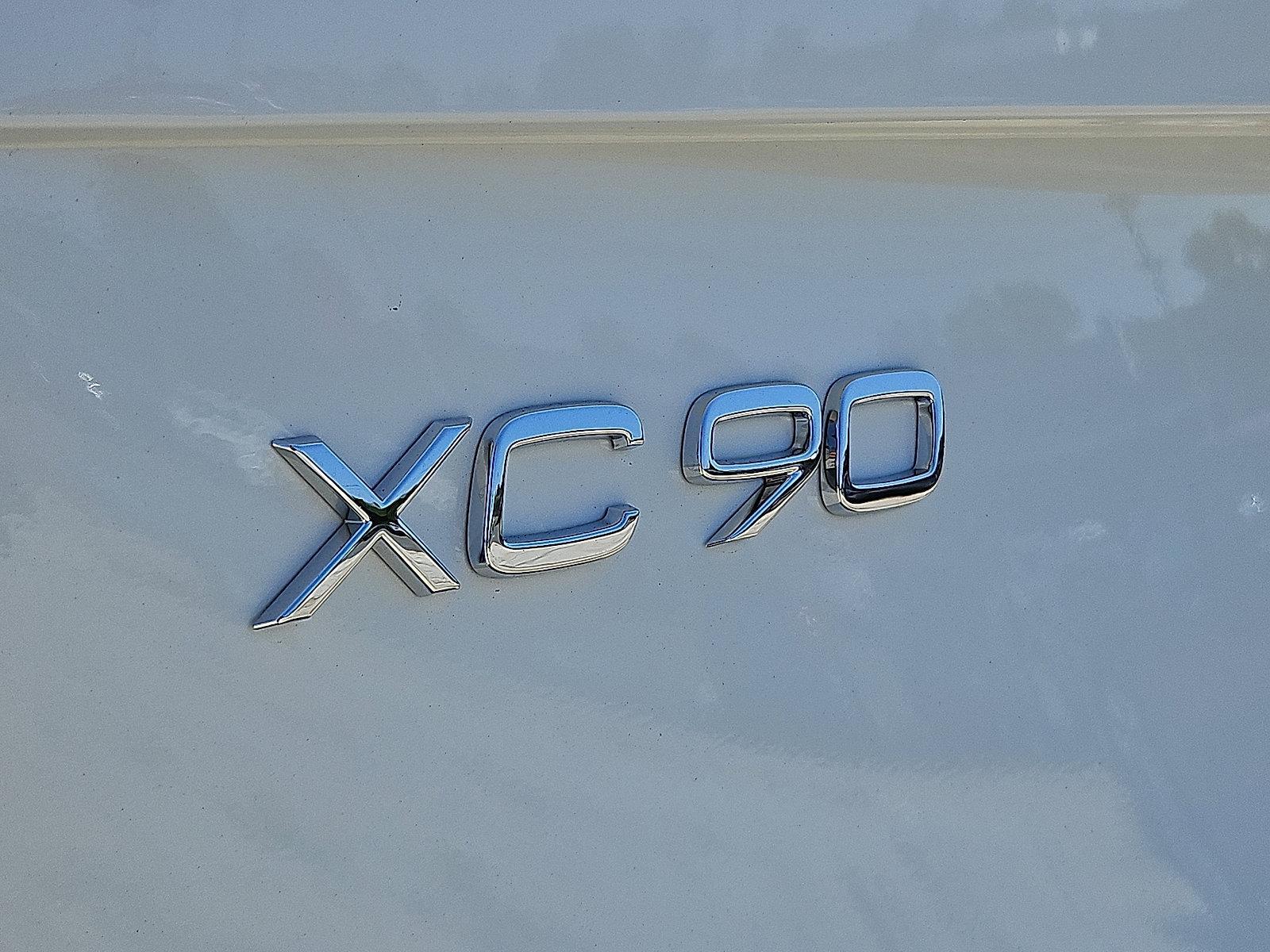 2026 Volvo XC90 Vehicle Photo in Trevose, PA 19053