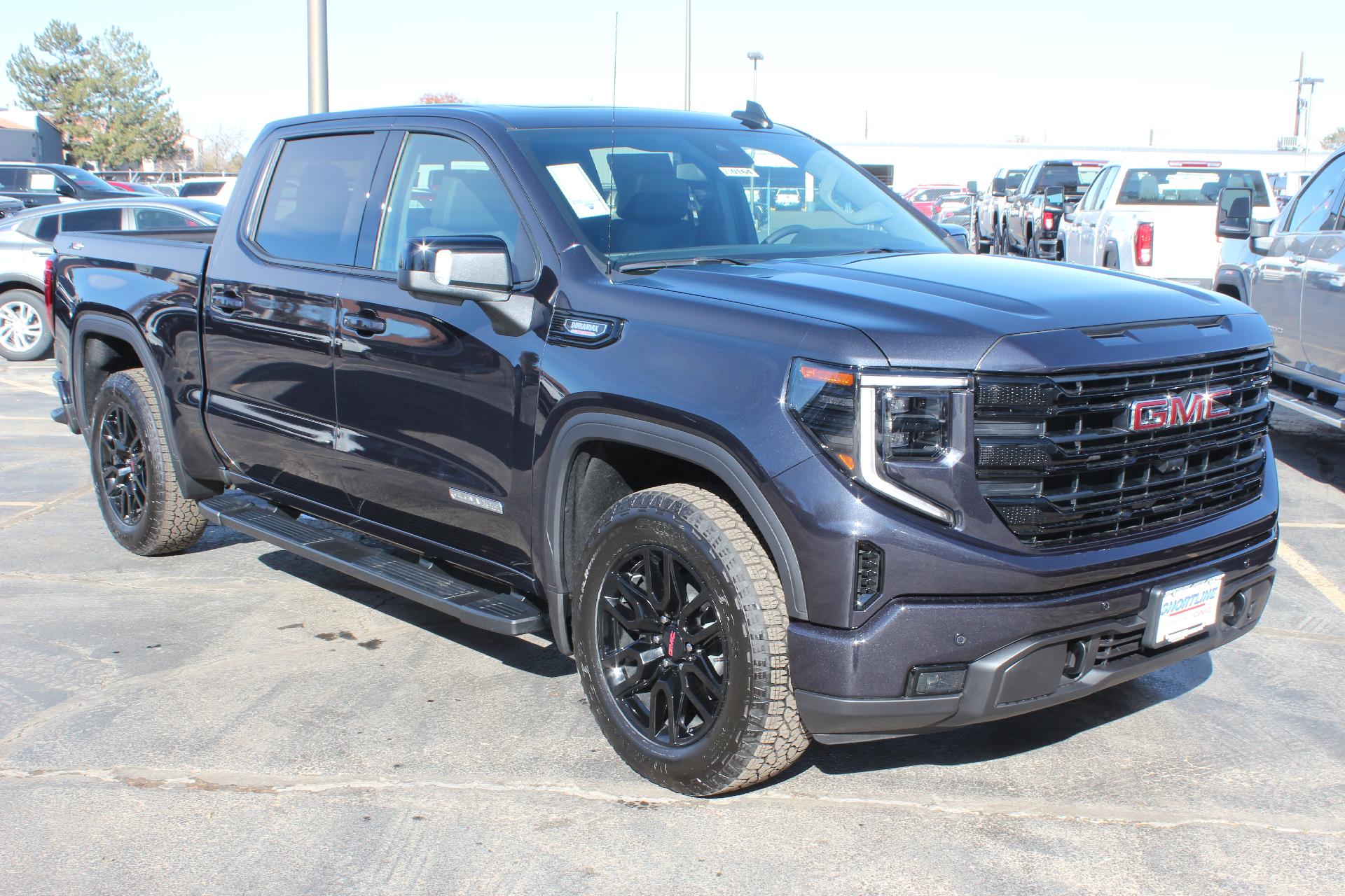 2025 GMC Sierra 1500 Vehicle Photo in AURORA, CO 80012-4011