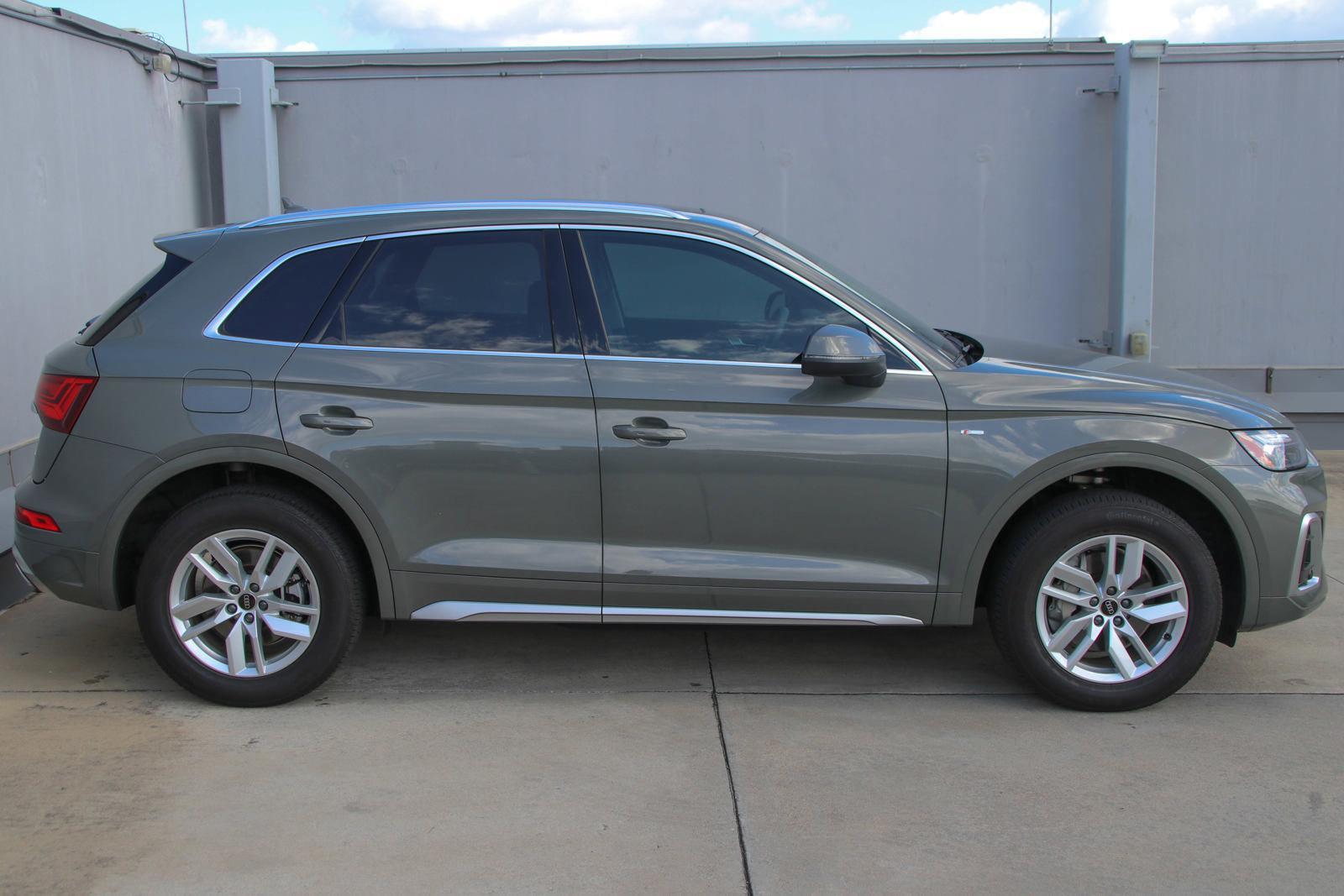 2024 Audi Q5 Vehicle Photo in SUGAR LAND, TX 77478