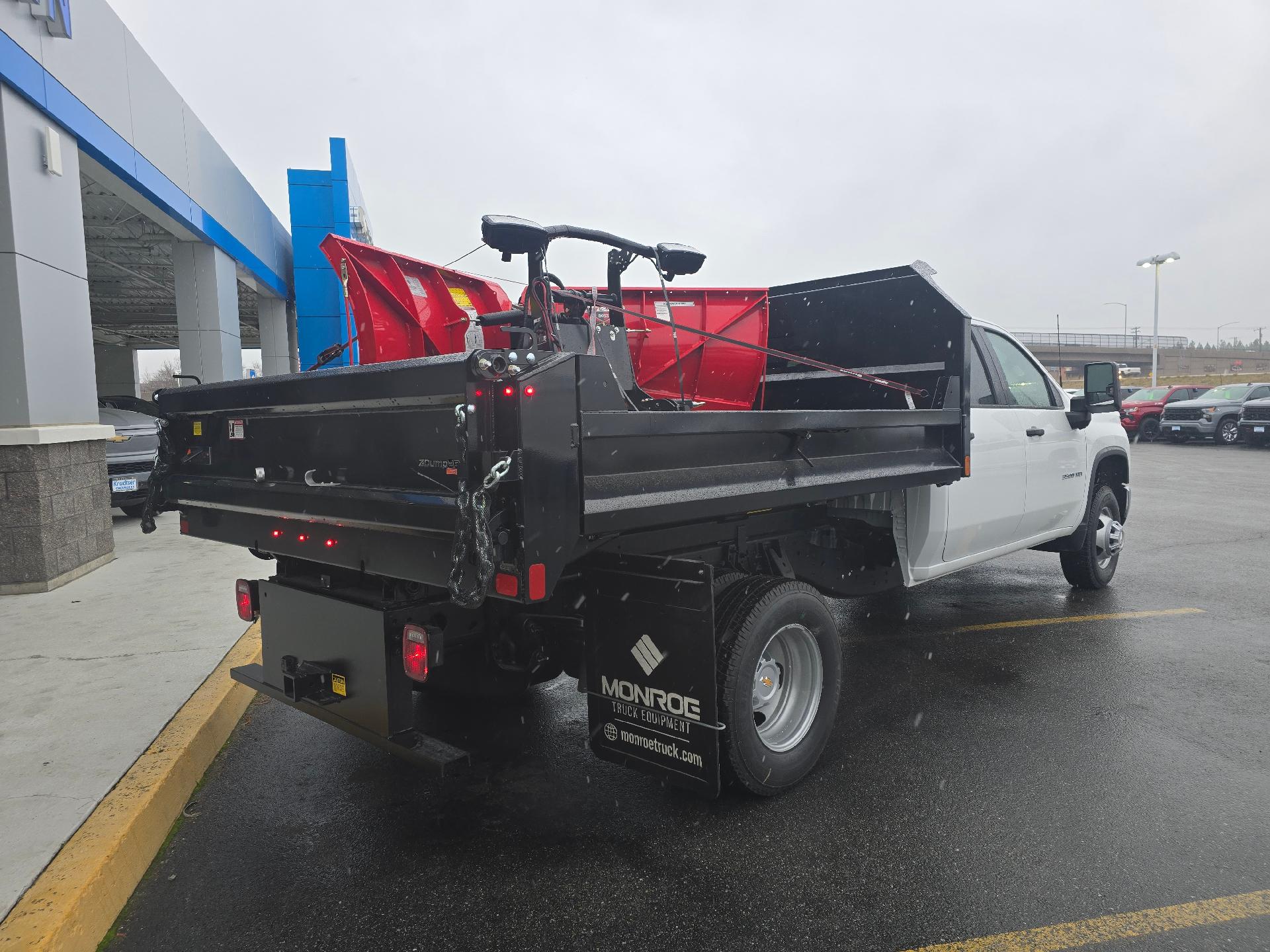 2024 Chevrolet Silverado 3500 HD Chassis Cab Vehicle Photo in POST FALLS, ID 83854-5365