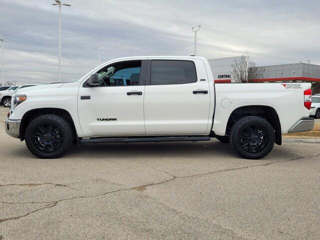 Used 2021 Toyota Tundra SR5 with VIN 5TFEY5F1XMX286819 for sale in Jonesboro, AR