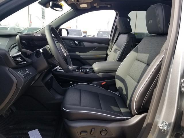2025 Buick Enclave Vehicle Photo in ELYRIA, OH 44035-6349
