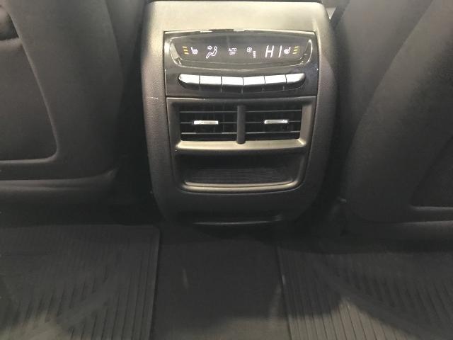 2018 Cadillac XT5 Vehicle Photo in GREEN BAY, WI 54303-3330