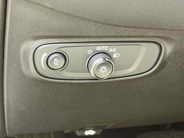2022 Chevrolet Equinox Vehicle Photo in Roslyn, NY 11576