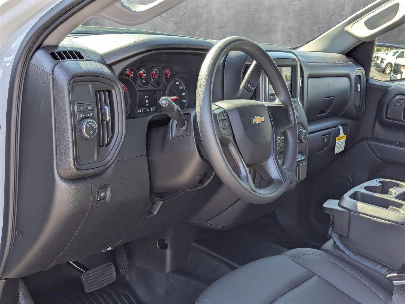 2025 Chevrolet Silverado 1500 Vehicle Photo in GREENACRES, FL 33463-3207