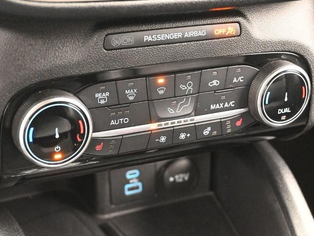 2022 Ford Escape Vehicle Photo in Cedar Rapids, IA 52402