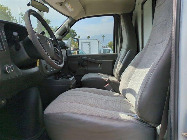 2016 Chevrolet Express Cutaway 3500 Vehicle Photo in PASADENA, CA 91107-3803
