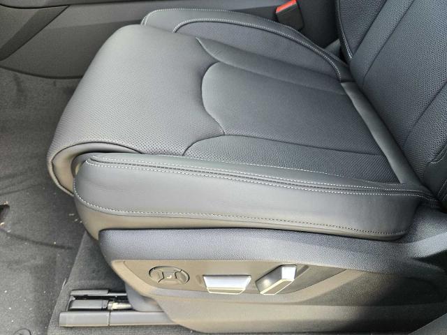 2025 Audi Q7 Vehicle Photo in SUGAR LAND, TX 77478
