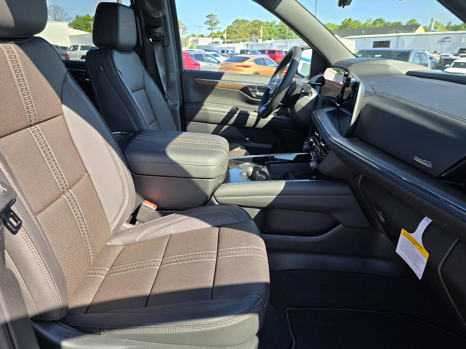 2025 Chevrolet Suburban Vehicle Photo in Rolla, MO 65401