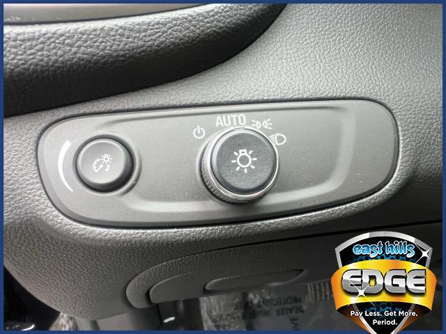 2022 Chevrolet Trax Vehicle Photo in Roslyn, NY 11576