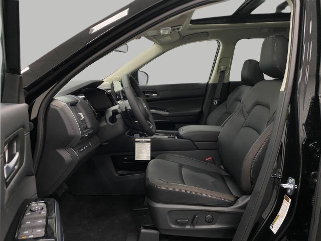2025 Nissan Pathfinder Vehicle Photo in Appleton, WI 54913