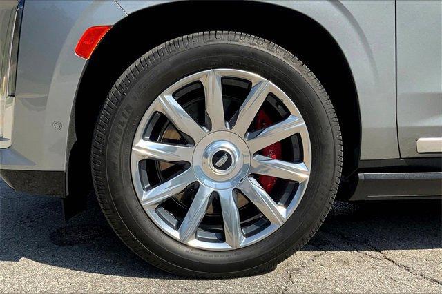 2023 Cadillac Escalade Vehicle Photo in KANSAS CITY, MO 64114-4545