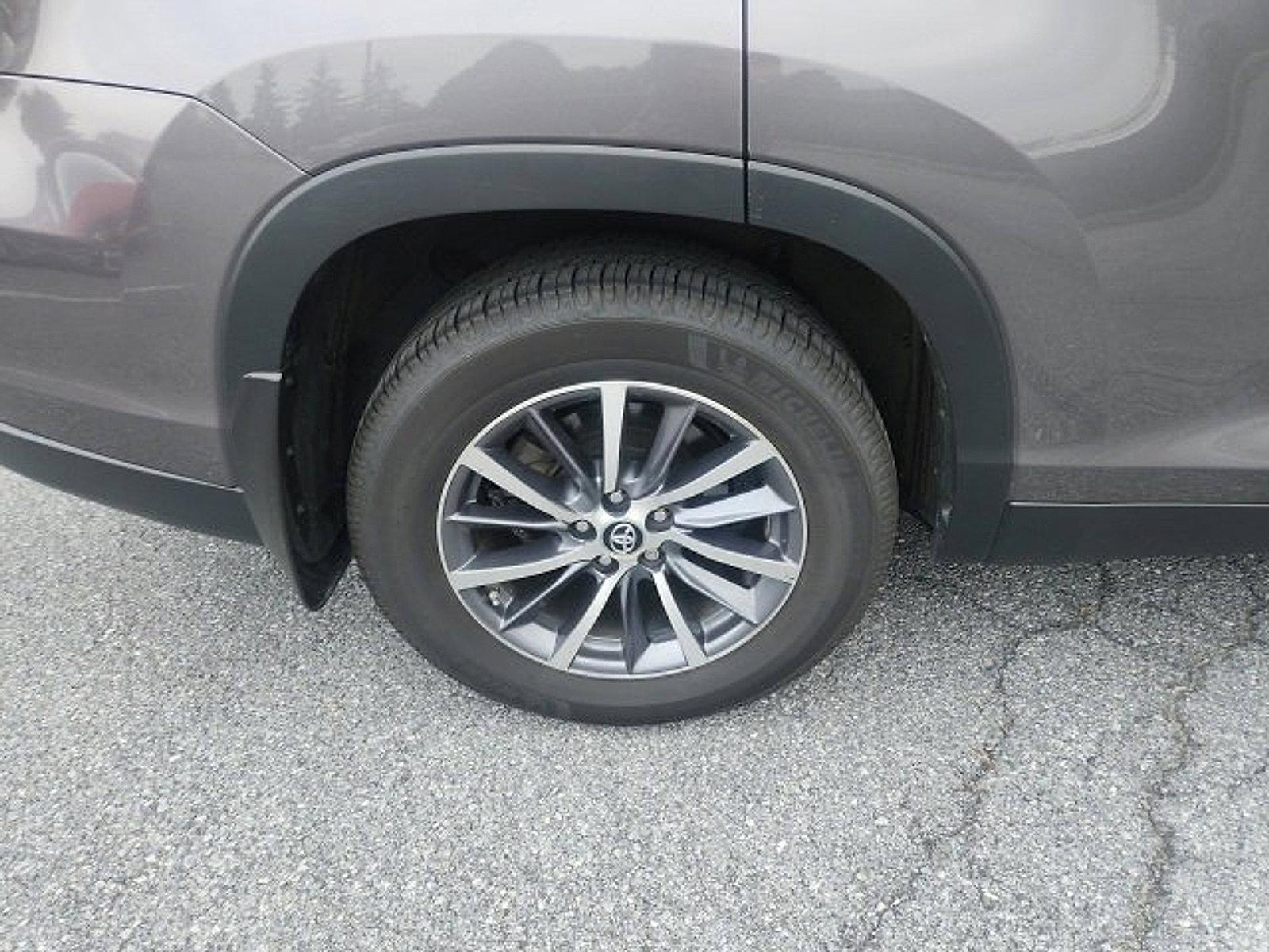 2019 Toyota Highlander Vehicle Photo in Harrisburg, PA 17111