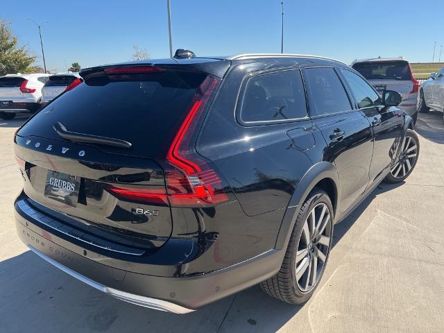 2025 Volvo V90 Cross Country Vehicle Photo in Grapevine, TX 76051