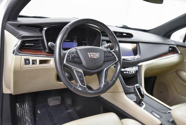 2017 Cadillac XT5 Vehicle Photo in Akron, OH 44320