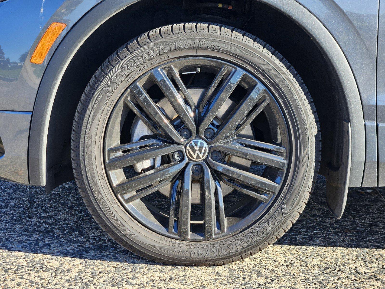 2022 Volkswagen Tiguan Vehicle Photo in Fort Worth, TX 76132