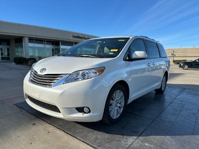 2015 Toyota Sienna Vehicle Photo in Grapevine, TX 76051