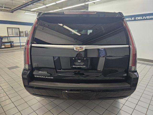 Used 2018 Cadillac Escalade Premium Luxury with VIN 1GYS4CKJ4JR216204 for sale in Alexandria, Minnesota